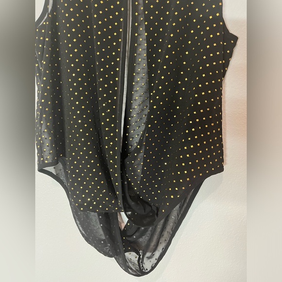 3/$15 Guess Sheer Cut Out Top - Picture 6 of 10